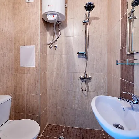 Aleksandrovi Apartament アパート *