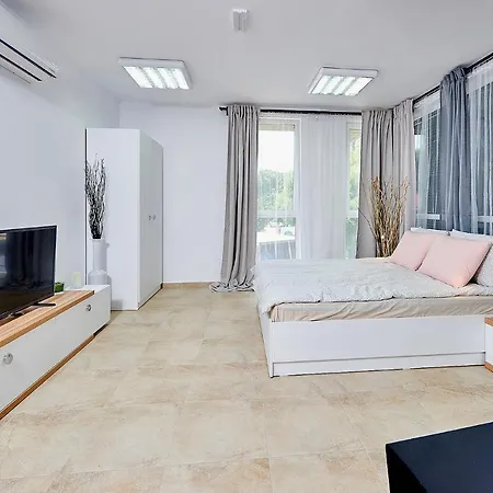 アパート Aleksandrovi Apartament