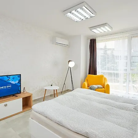 Aleksandrovi Apartament ブルガス