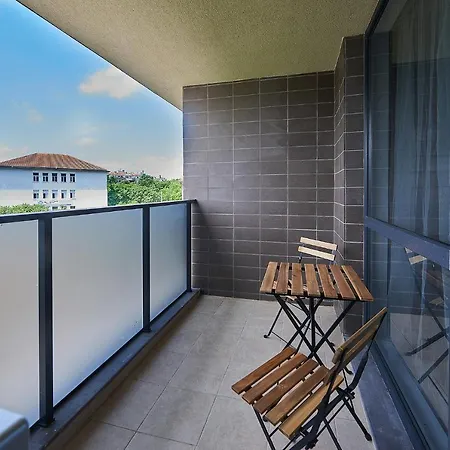 Aleksandrovi Apartament アパート